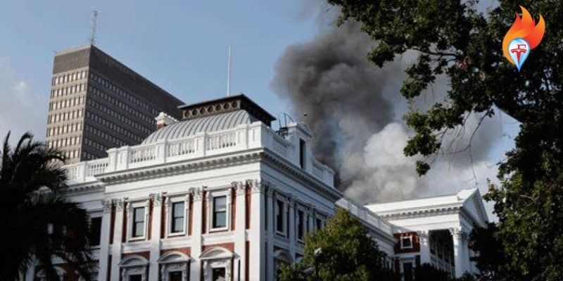 آتشسوزی در پارلمان آفریقای جنوبی